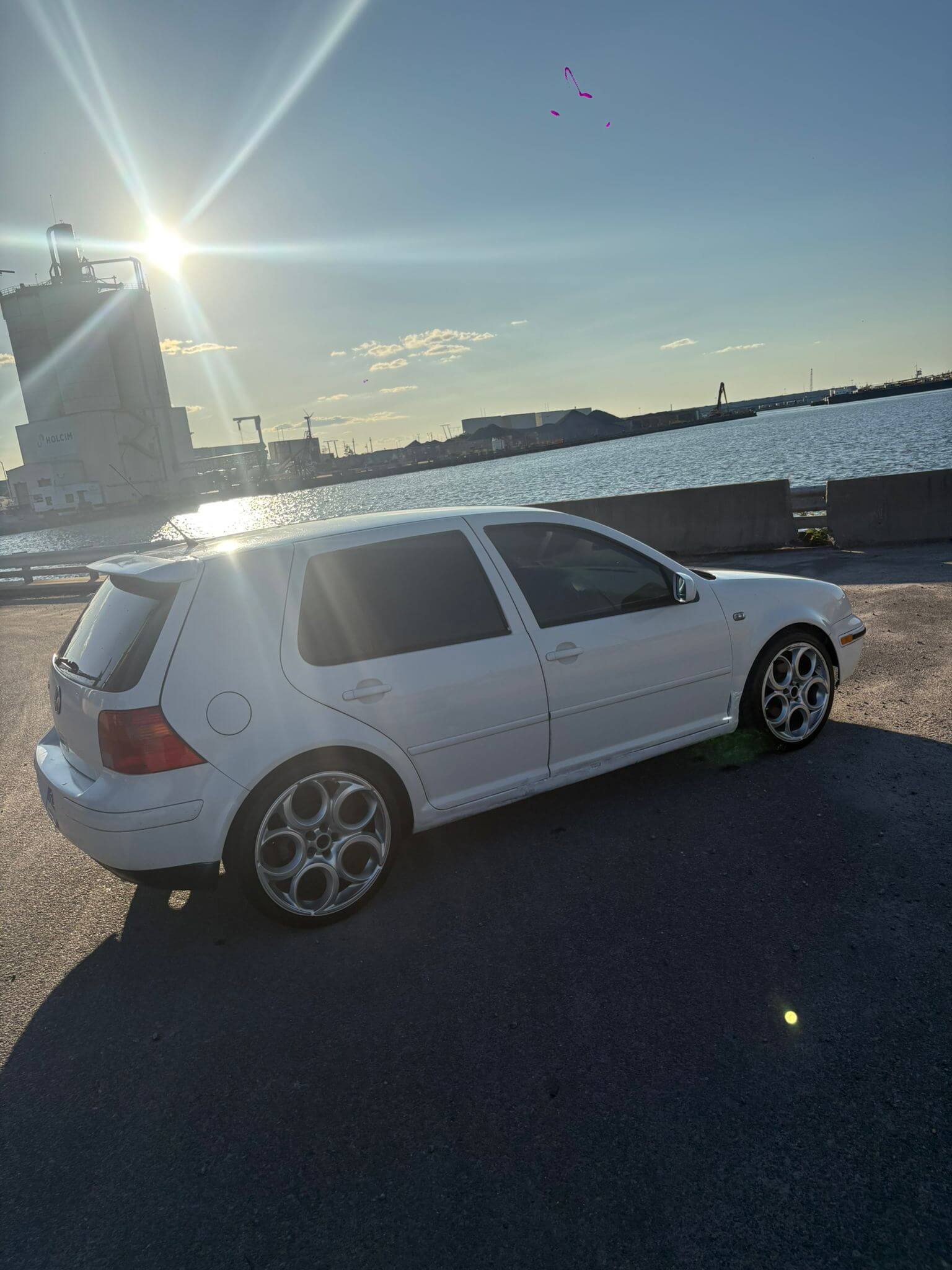 Volkswagen Golf Sedan