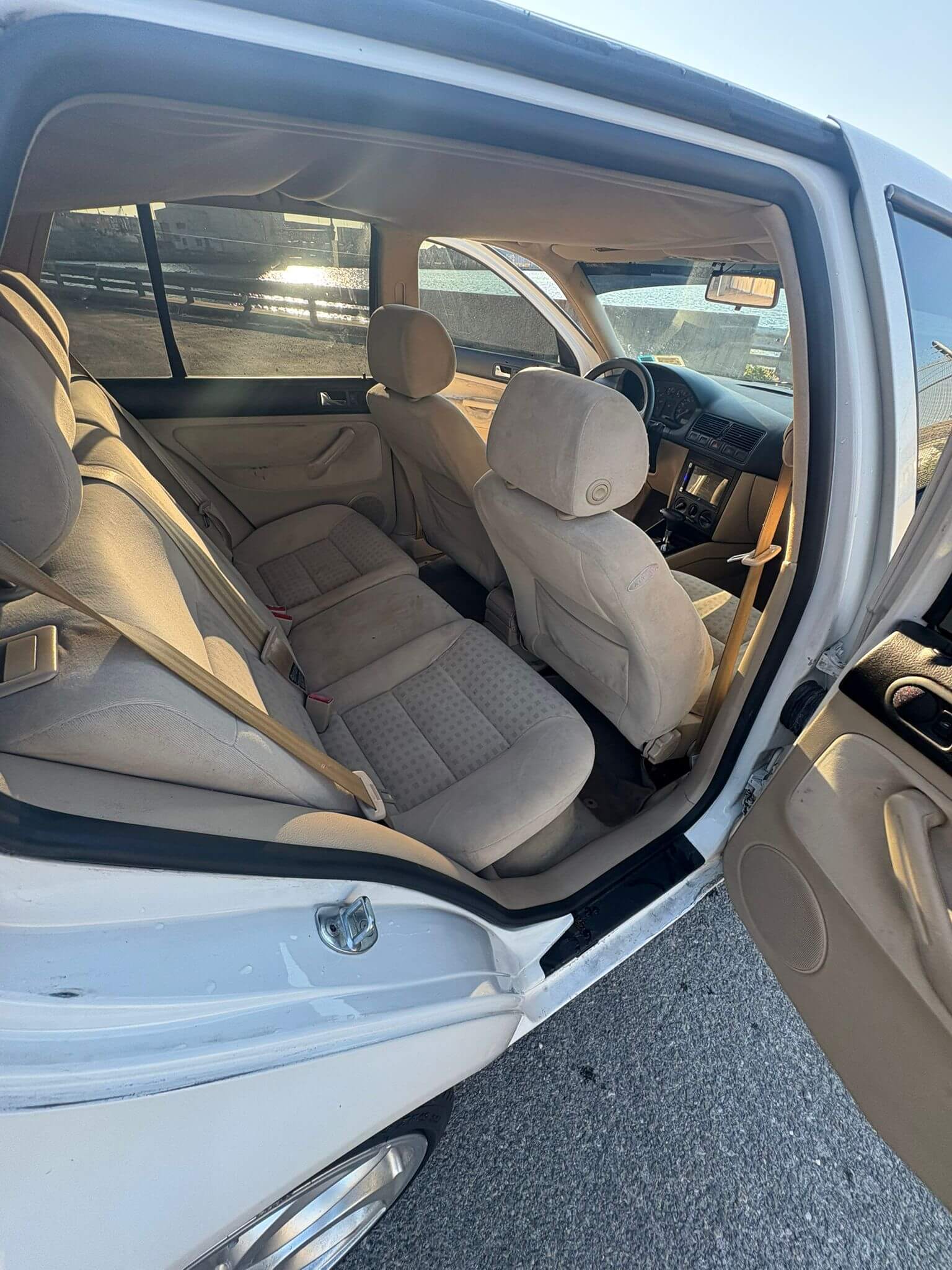 Volkswagen Golf Sedan