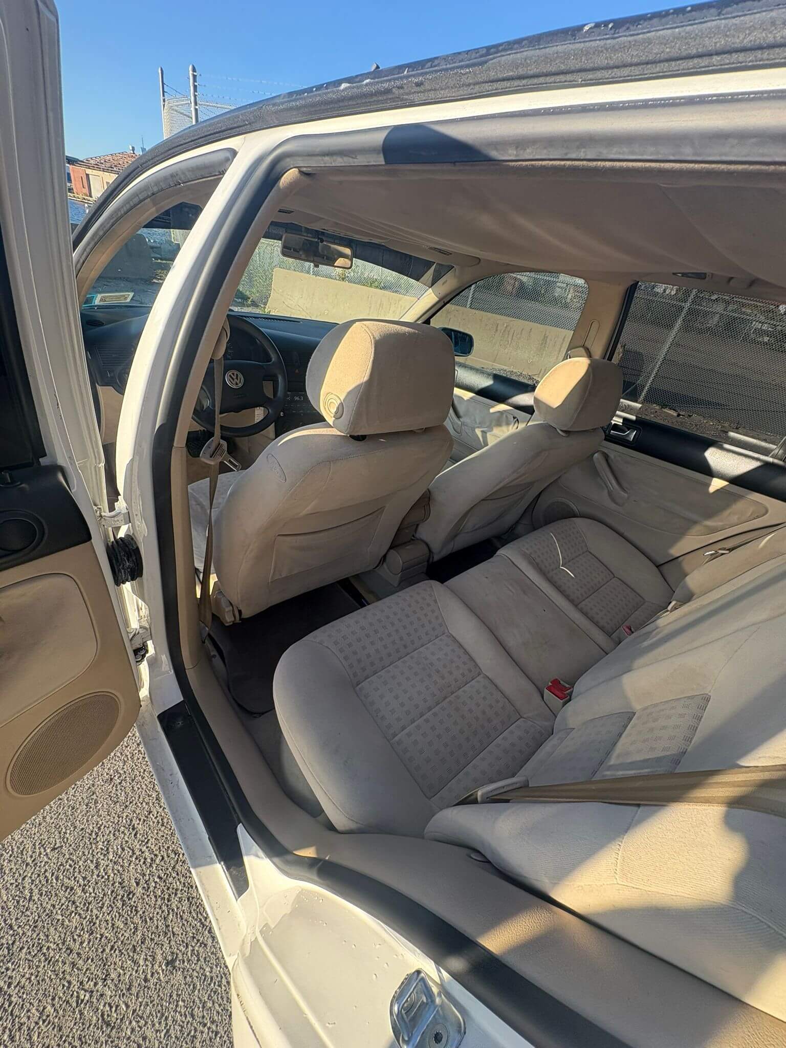 Volkswagen Golf Sedan