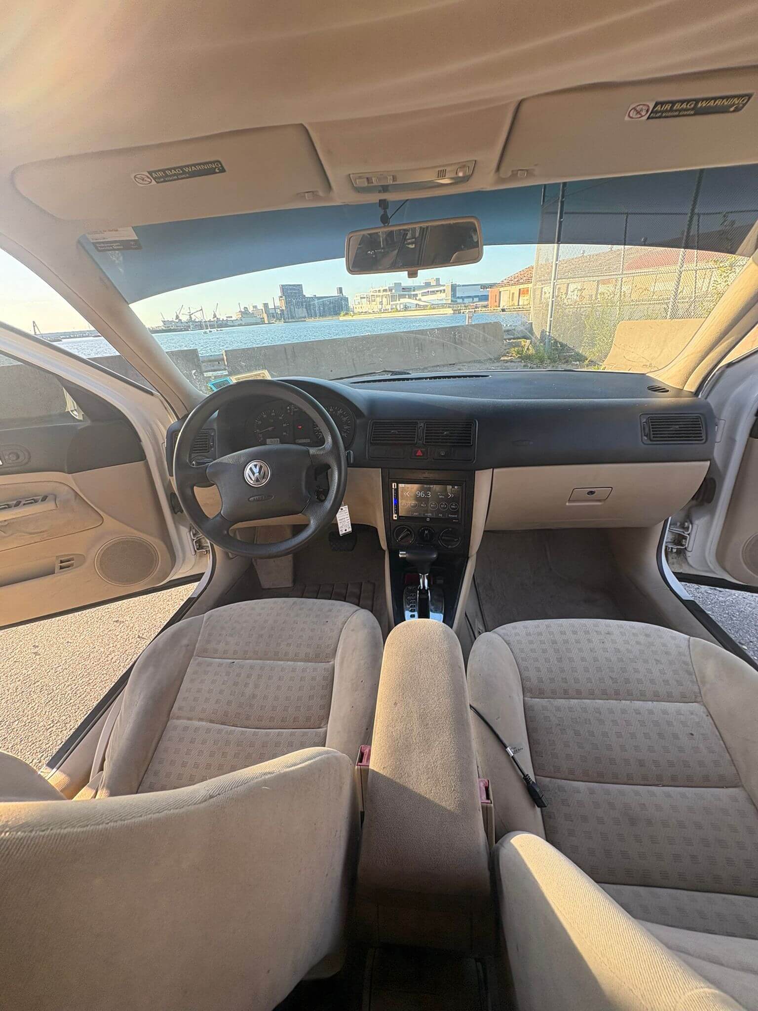 Volkswagen Golf Sedan