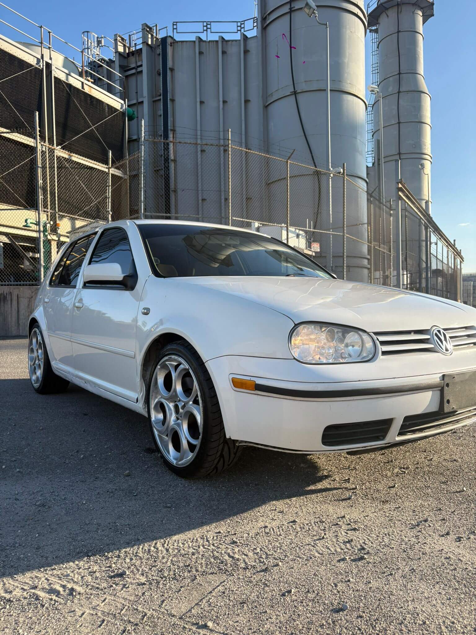 Volkswagen Golf Sedan