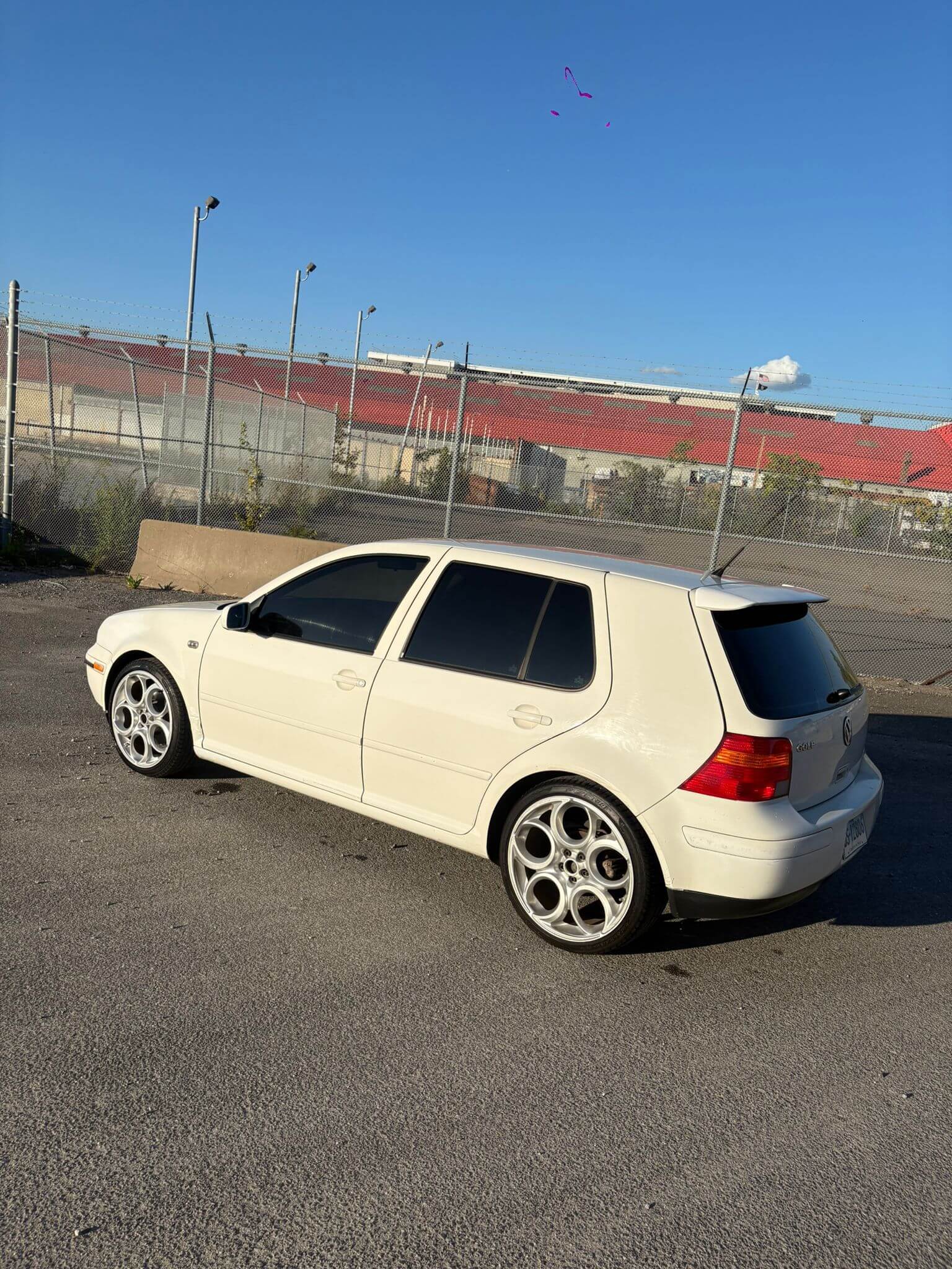 Volkswagen Golf Sedan