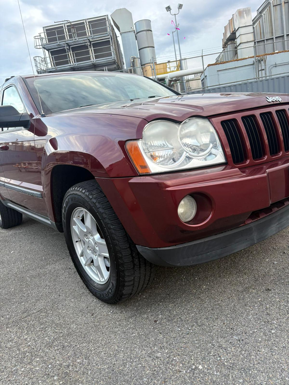 Jeep Grand Cherokee Laredo V6