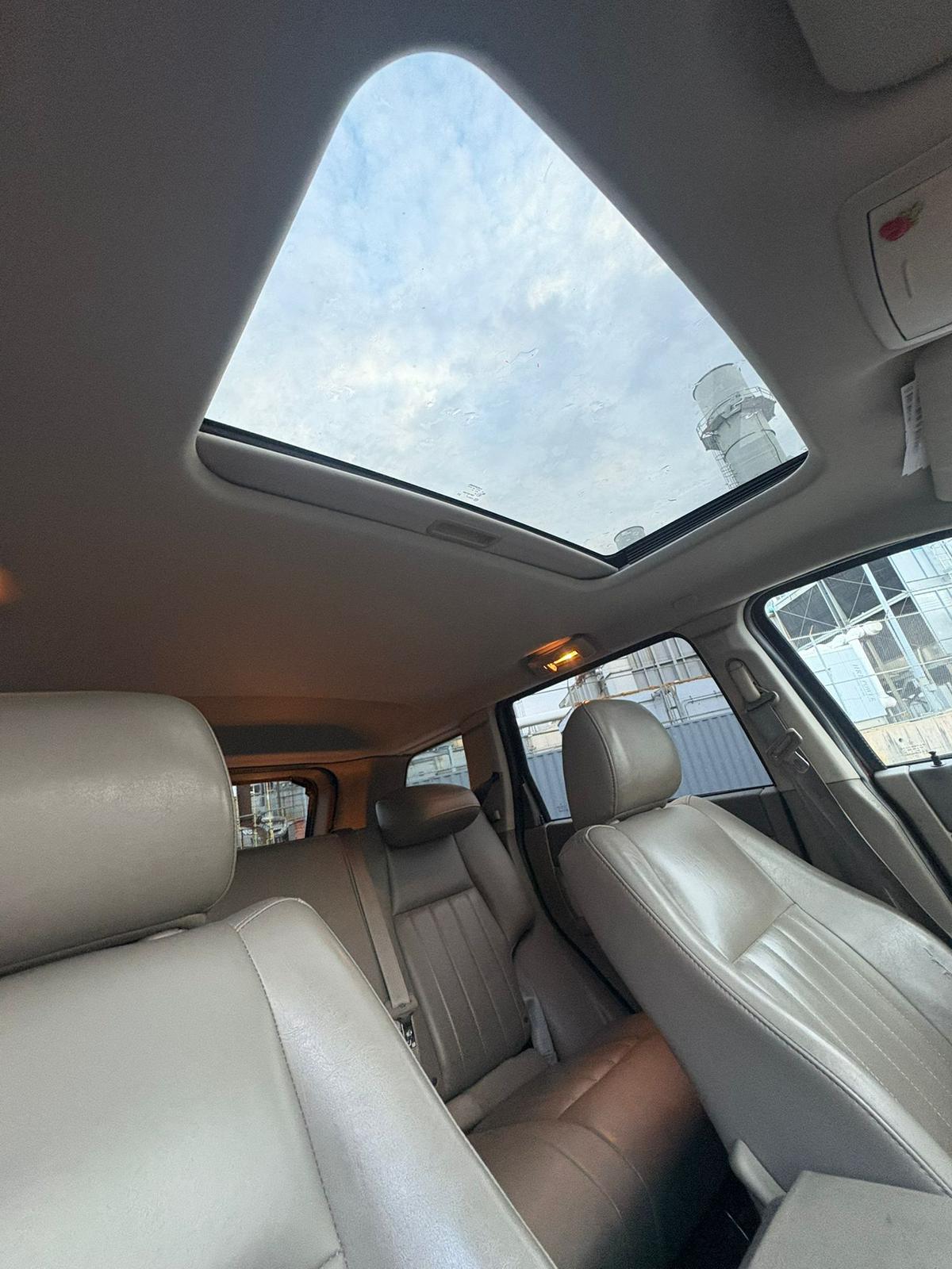 Jeep Grand Cherokee Laredo V6