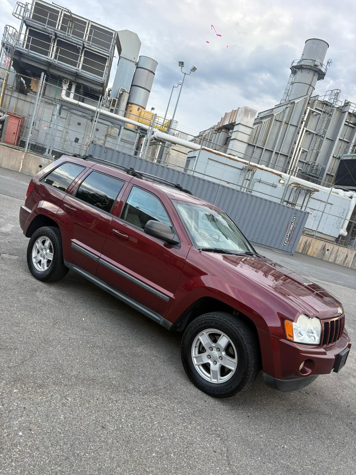 Jeep Grand Cherokee Laredo V6