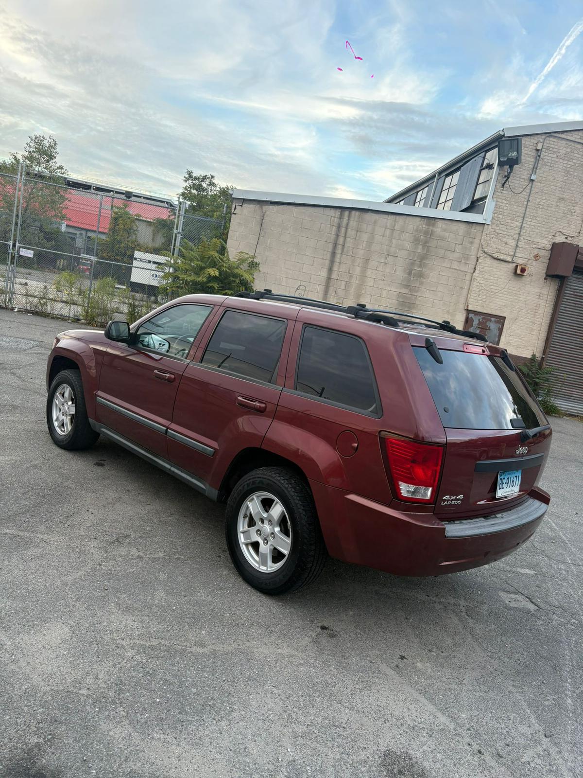 Jeep Grand Cherokee Laredo V6