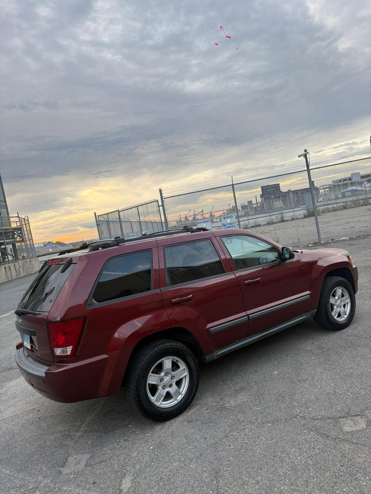 Jeep Grand Cherokee Laredo V6