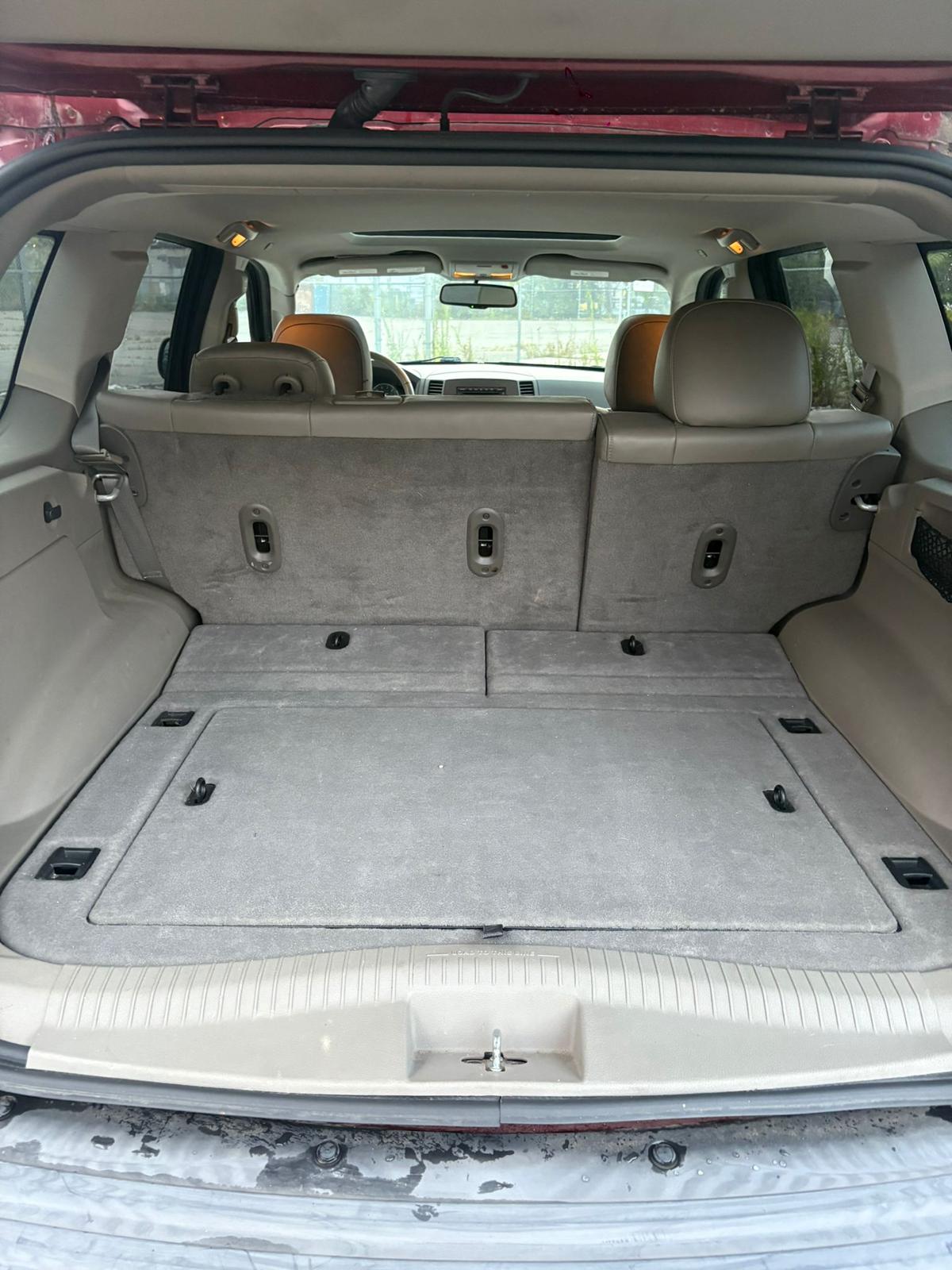 Jeep Grand Cherokee Laredo V6