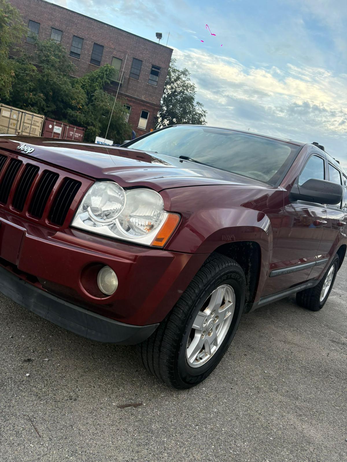 Jeep Grand Cherokee Laredo V6
