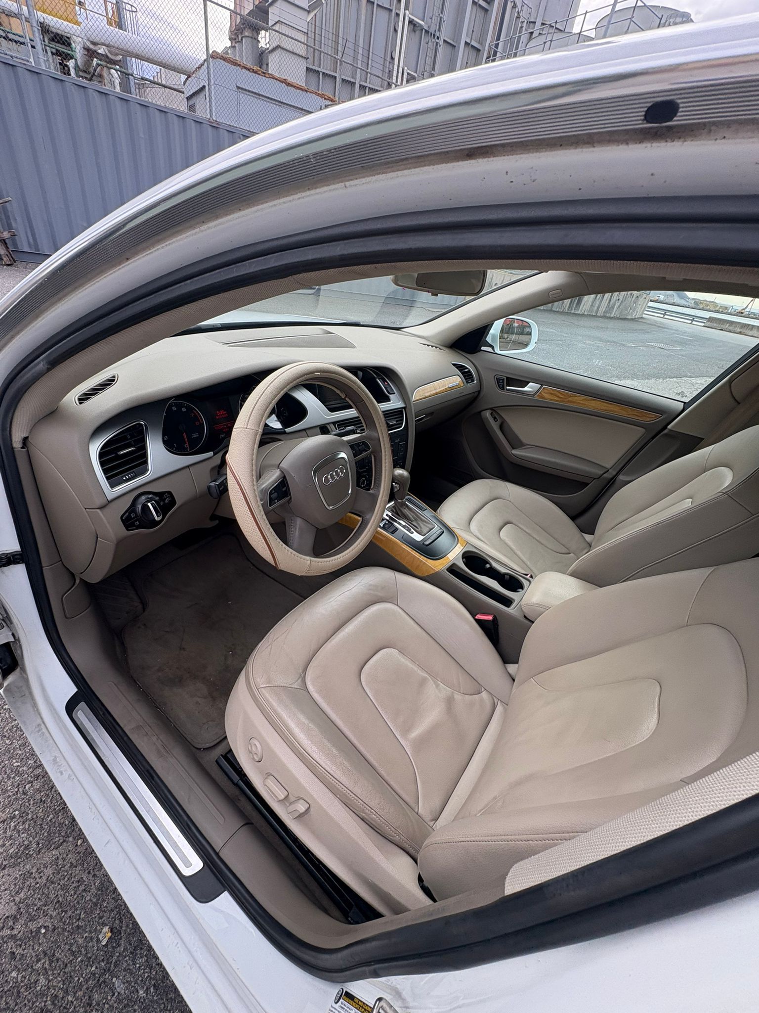 Audi A4 2.0T Premium Plus