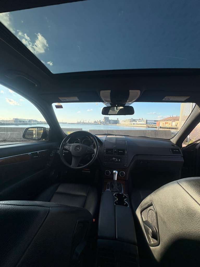 Mercedes-Benz C300 4MATIC