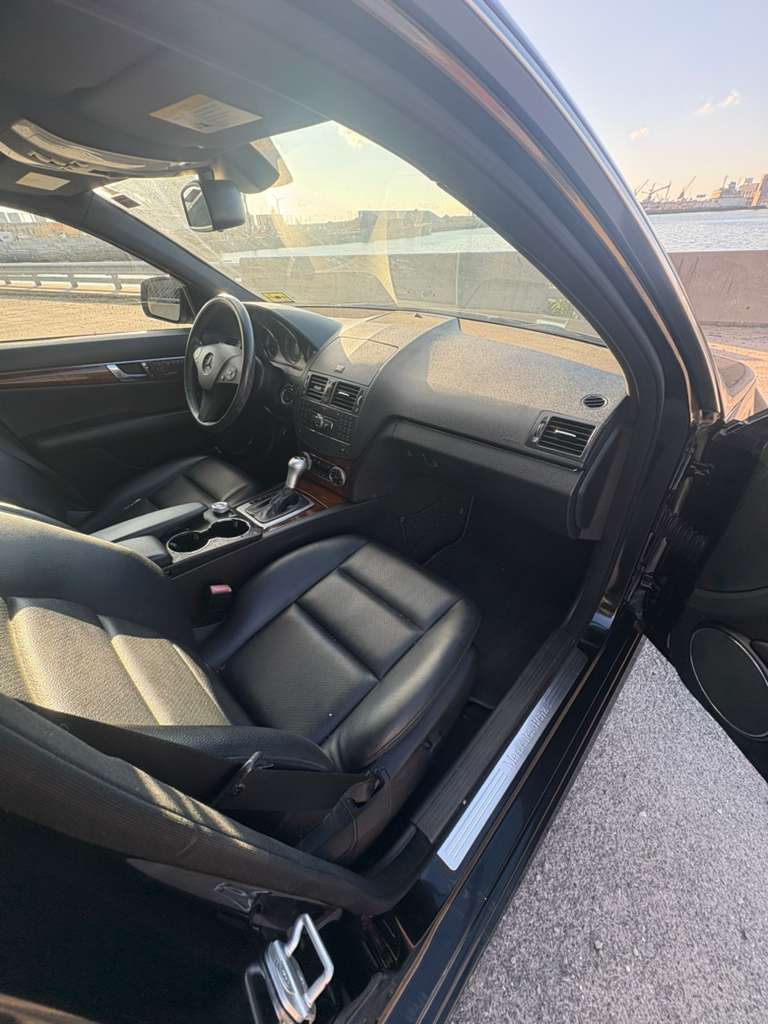 Mercedes-Benz C300 4MATIC