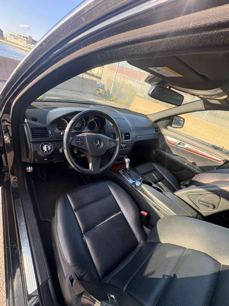 Mercedes-Benz C300 4MATIC