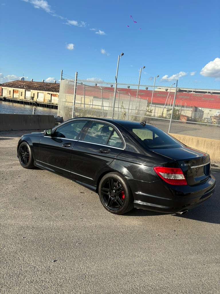 Mercedes-Benz C300 4MATIC