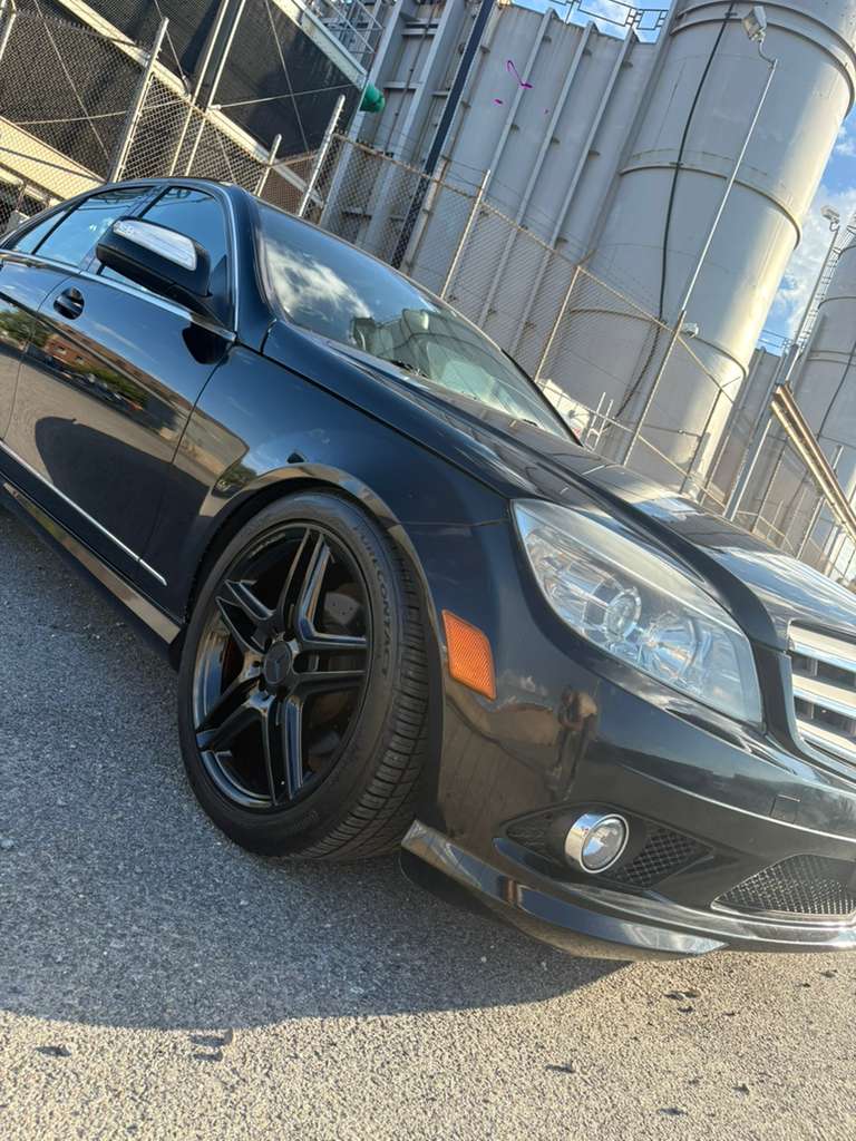 Mercedes-Benz C300 4MATIC