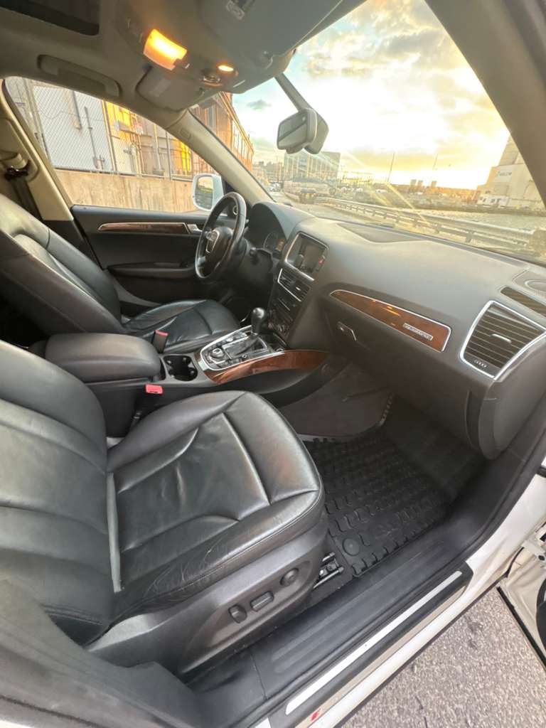 2012 Audi Q5 3.2L Premium Plus