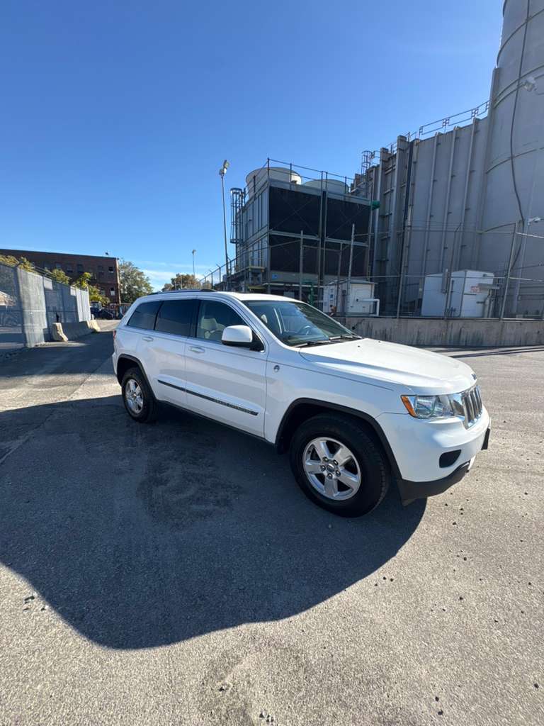 Jeep Grand Cherokee Laredo