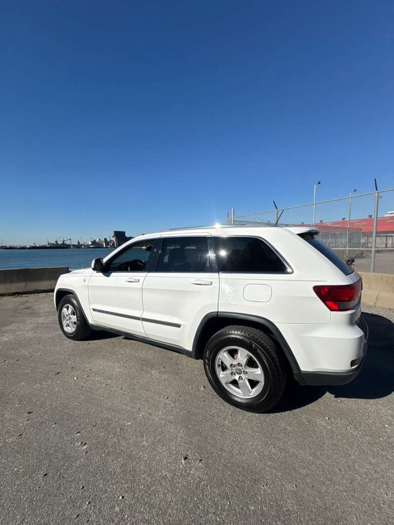 Jeep Grand Cherokee Laredo