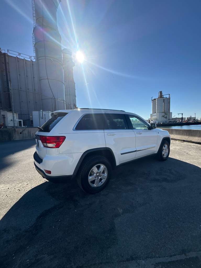 Jeep Grand Cherokee Laredo