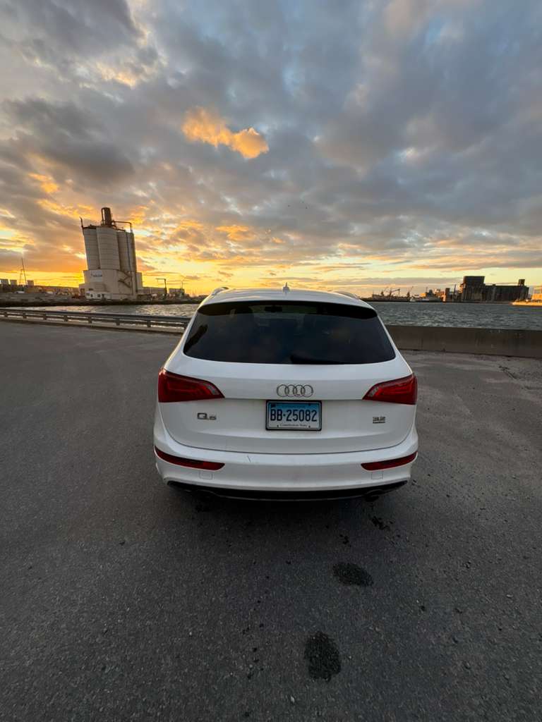 2012 Audi Q5 3.2L Premium Plus