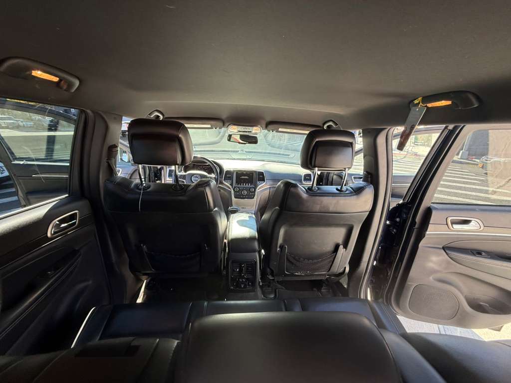 Jeep Grand Cherokee Limited 4×4 Fully Loaded SUV