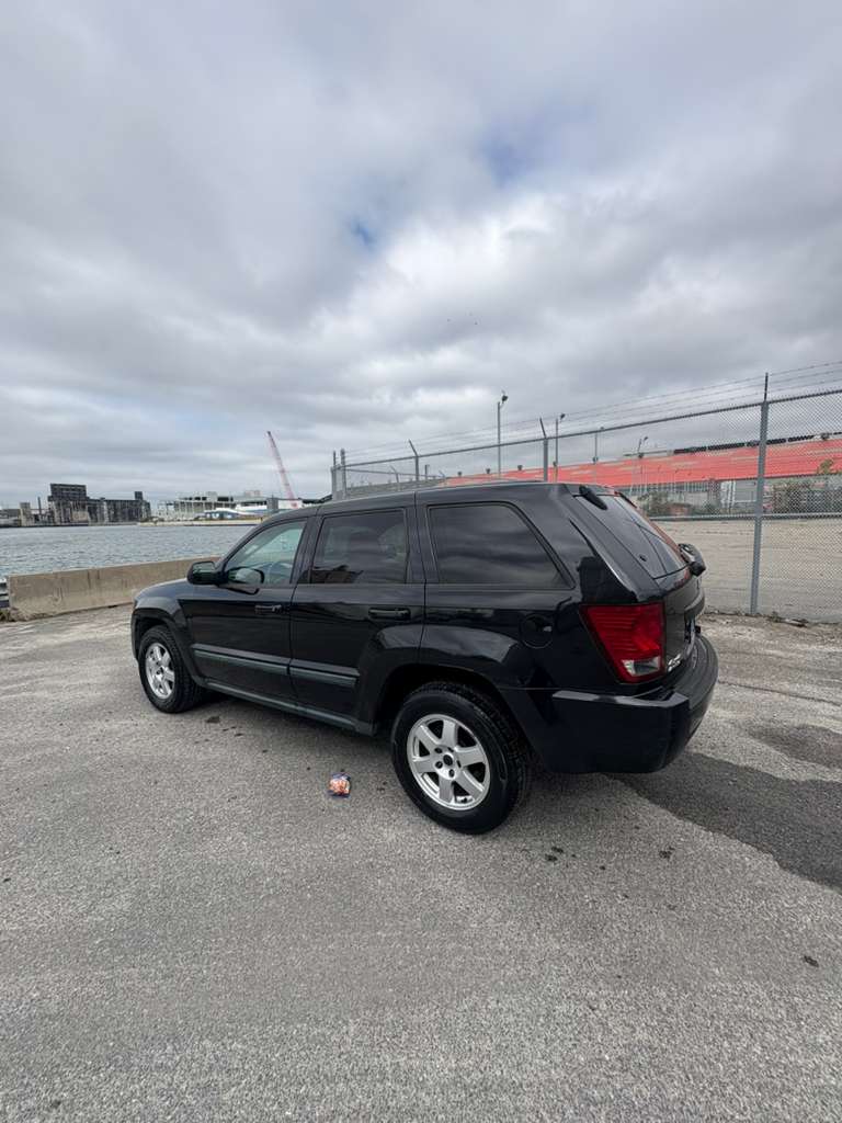 Jeep Grand Cherokee Laredo