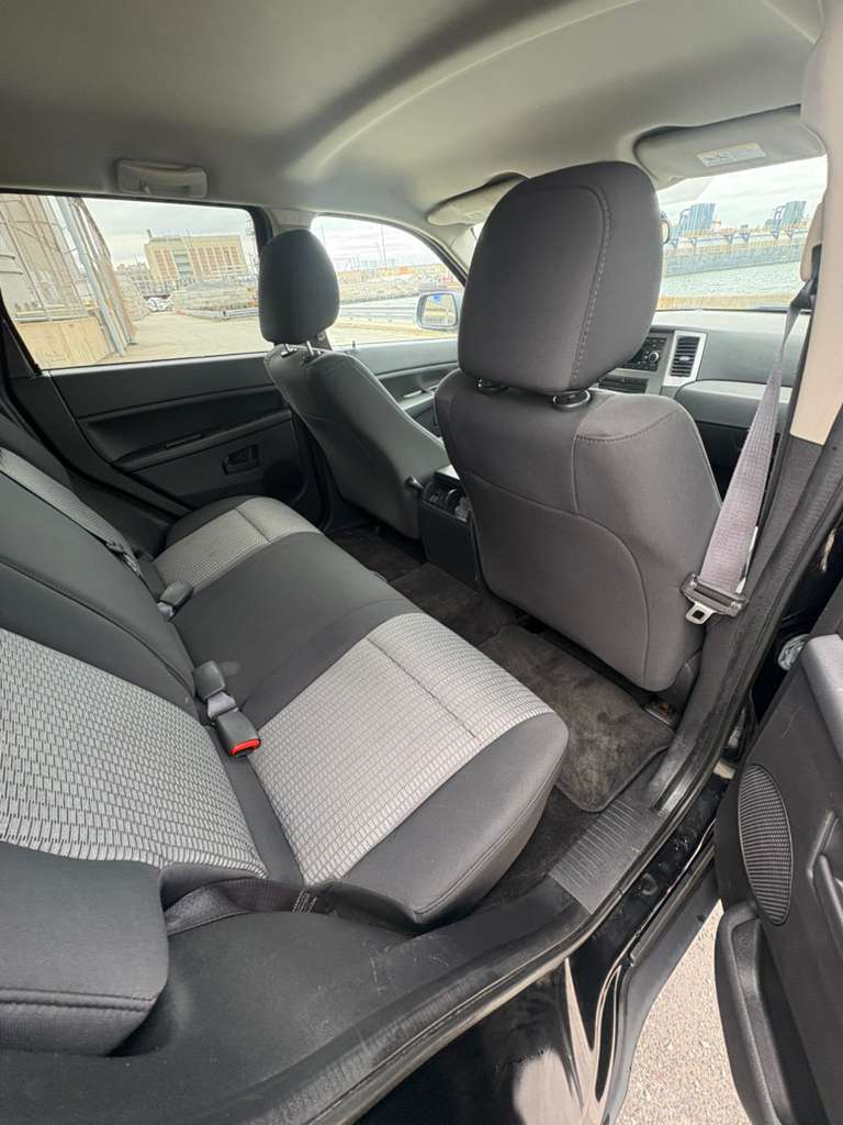 Jeep Grand Cherokee Laredo