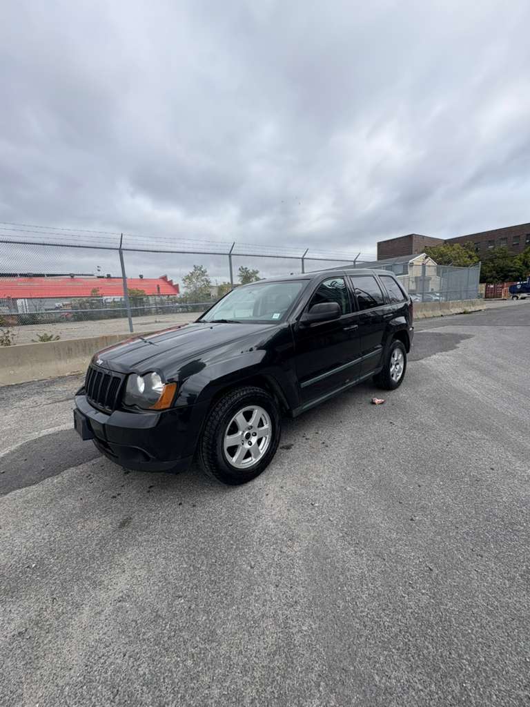 Jeep Grand Cherokee Laredo