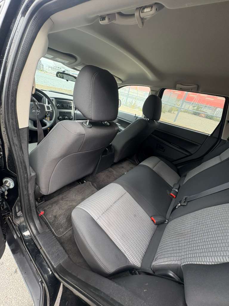 Jeep Grand Cherokee Laredo