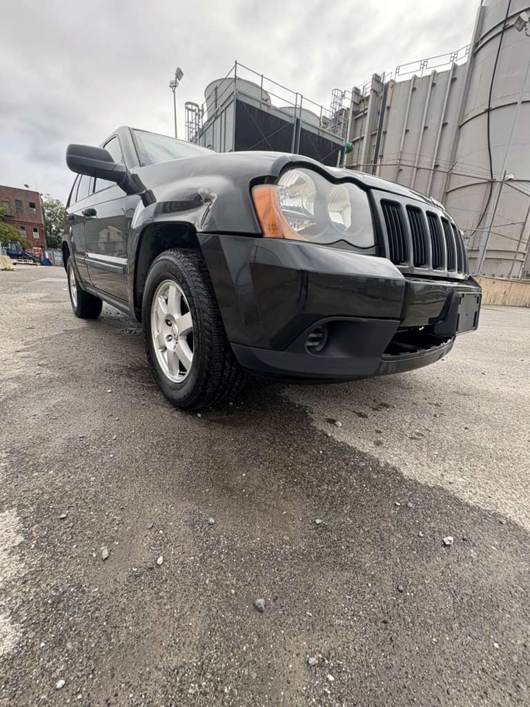 Jeep Grand Cherokee Laredo