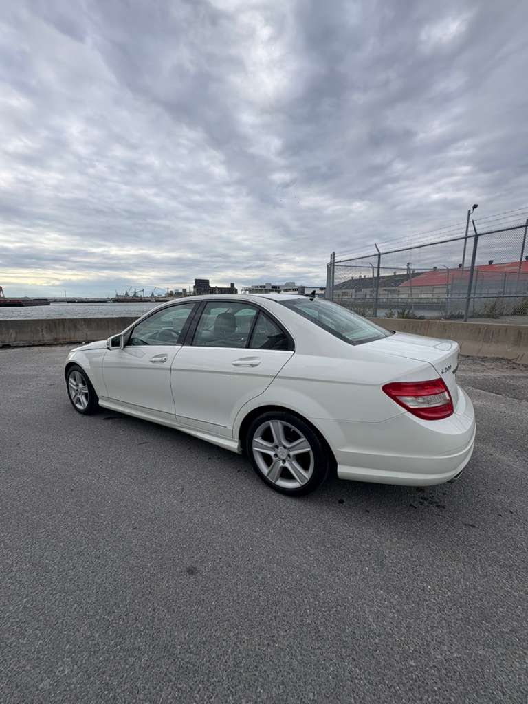 Mercedes-Benz C300