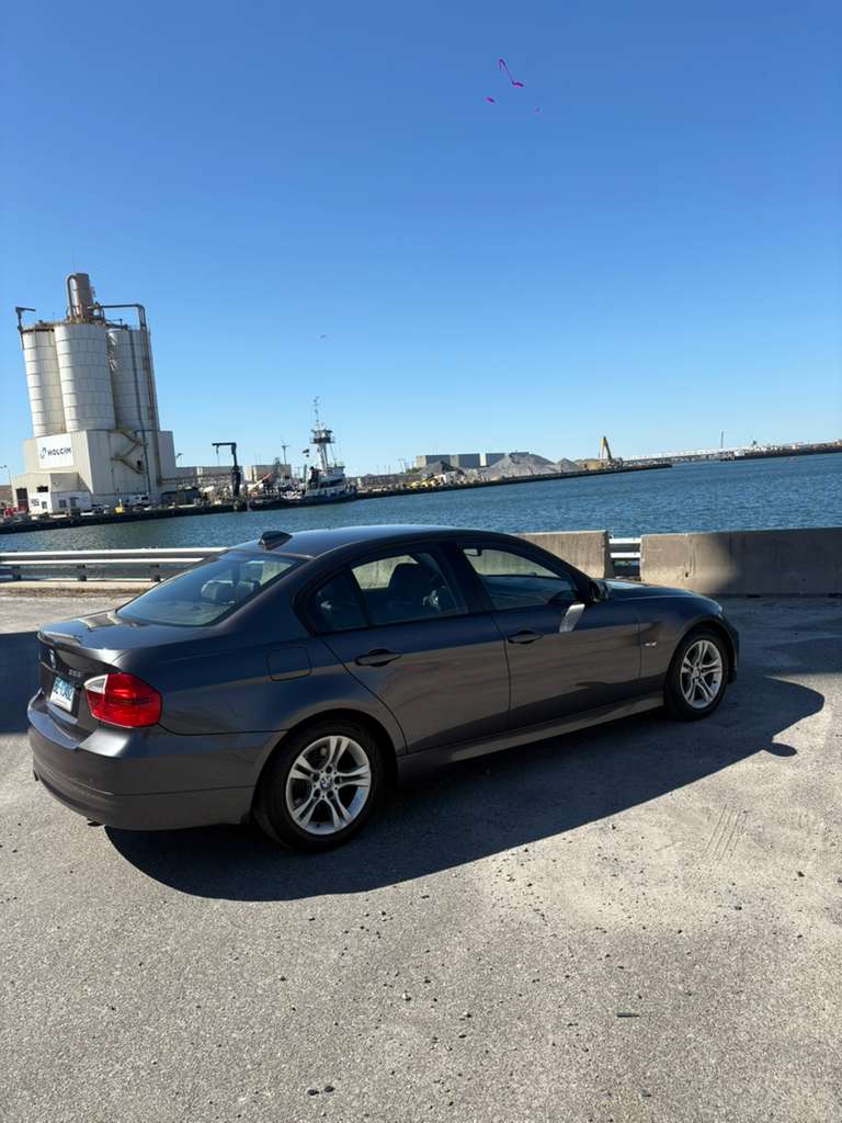 BMW 328i