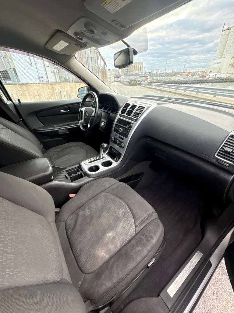 2010 GMC Acadia SLE