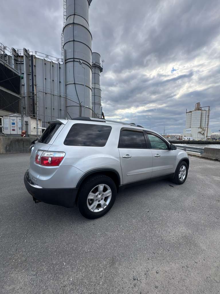 2010 GMC Acadia SLE