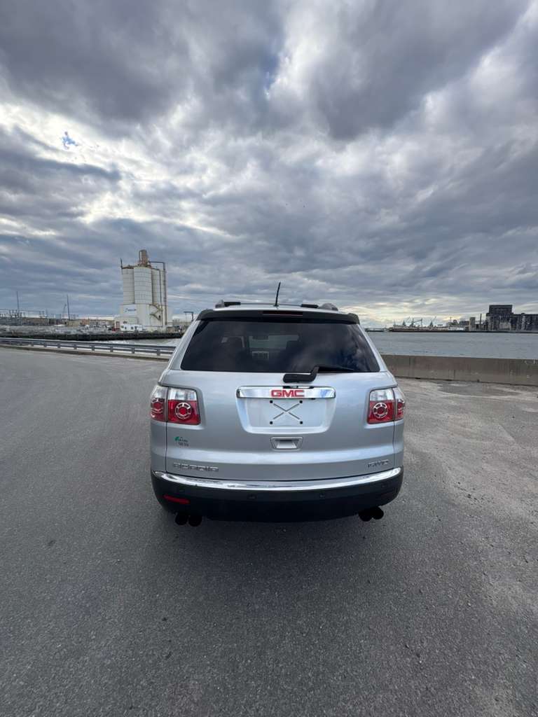 2010 GMC Acadia SLE