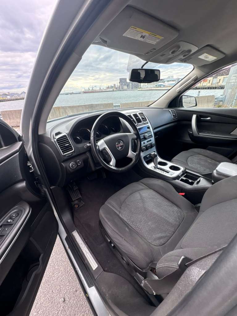 2010 GMC Acadia SLE