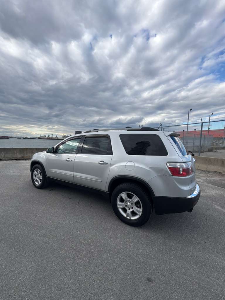 2010 GMC Acadia SLE