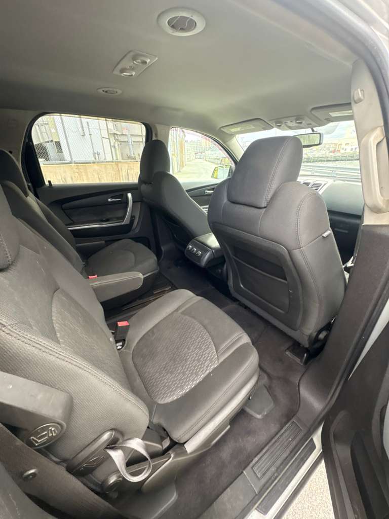 2010 GMC Acadia SLE