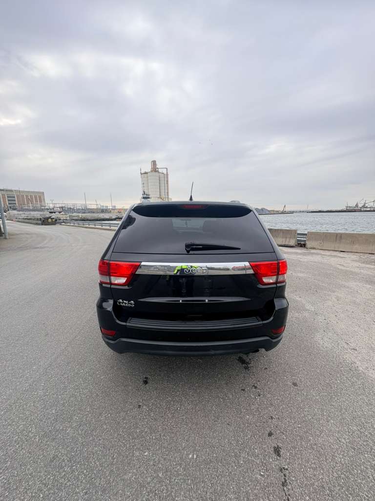 Jeep Grand Cherokee Laredo