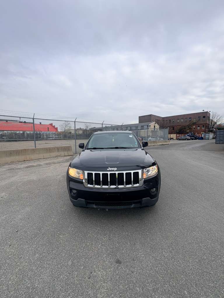 Jeep Grand Cherokee Laredo