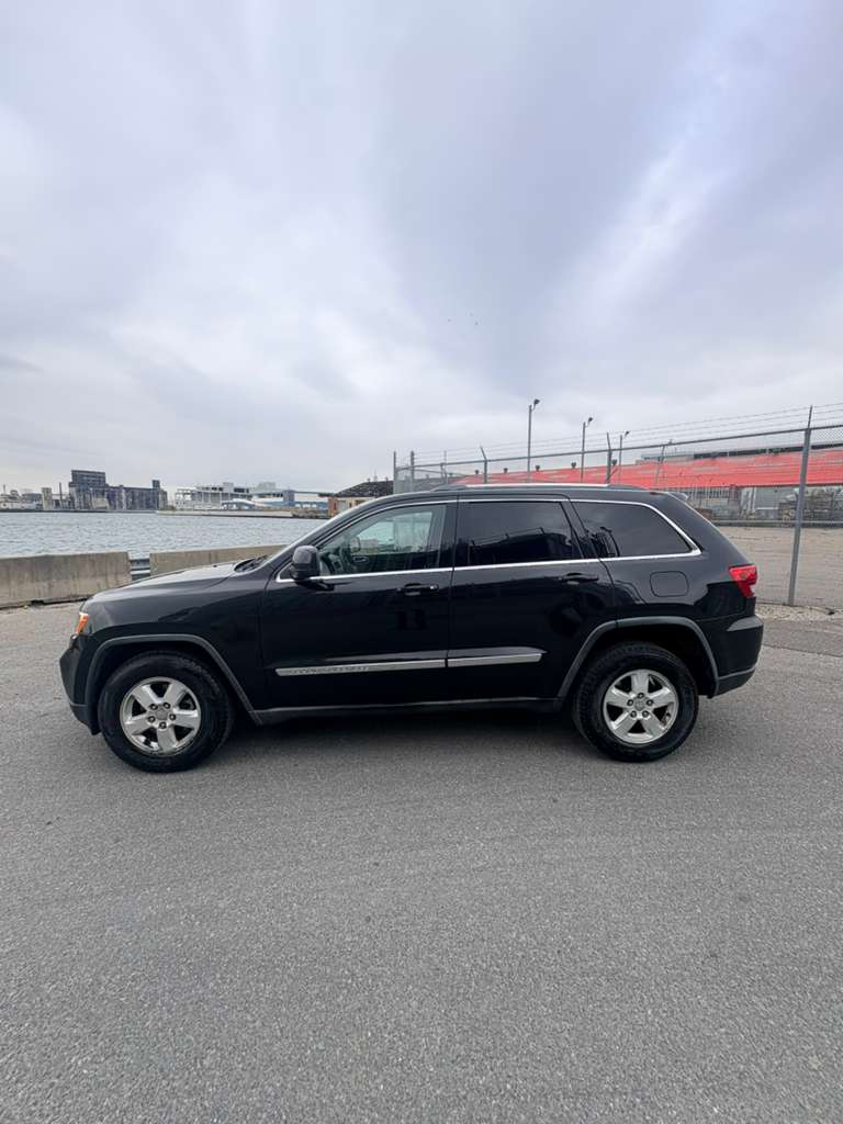 Jeep Grand Cherokee Laredo