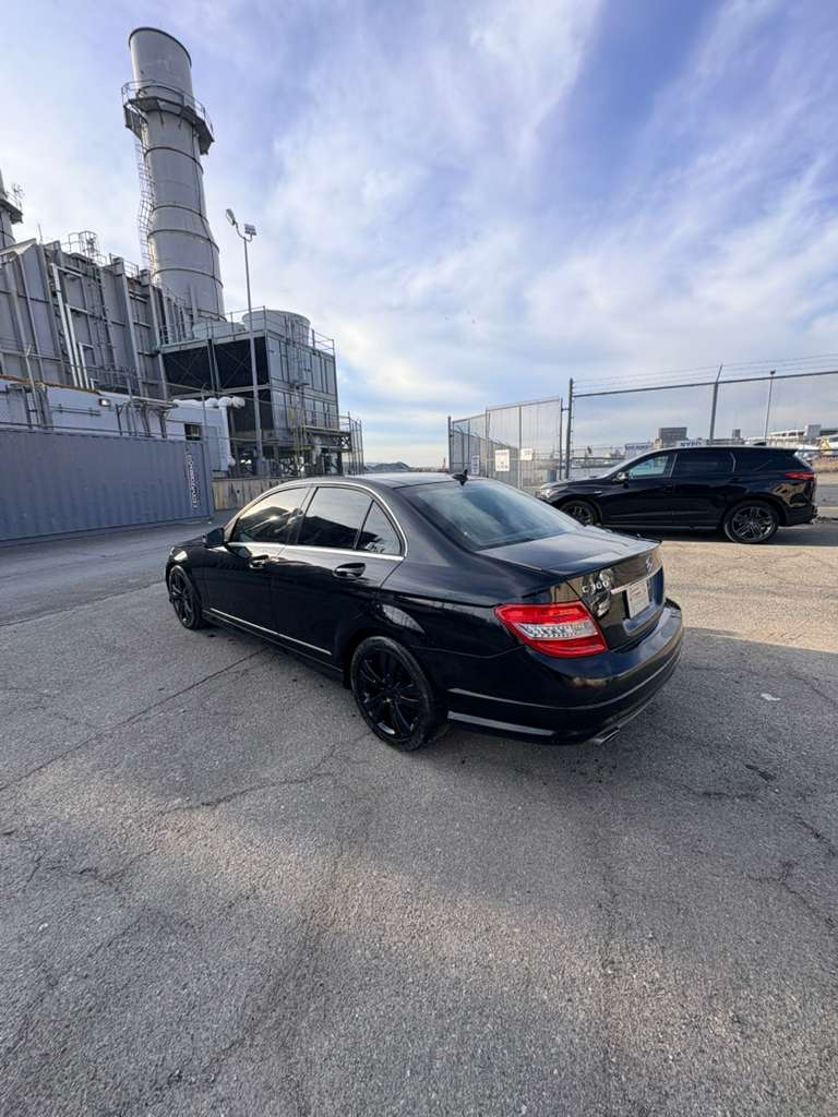 Mercedes-Benz C300 4MATIC