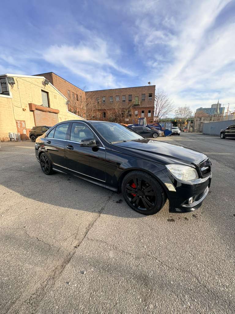 Mercedes-Benz C300 4MATIC