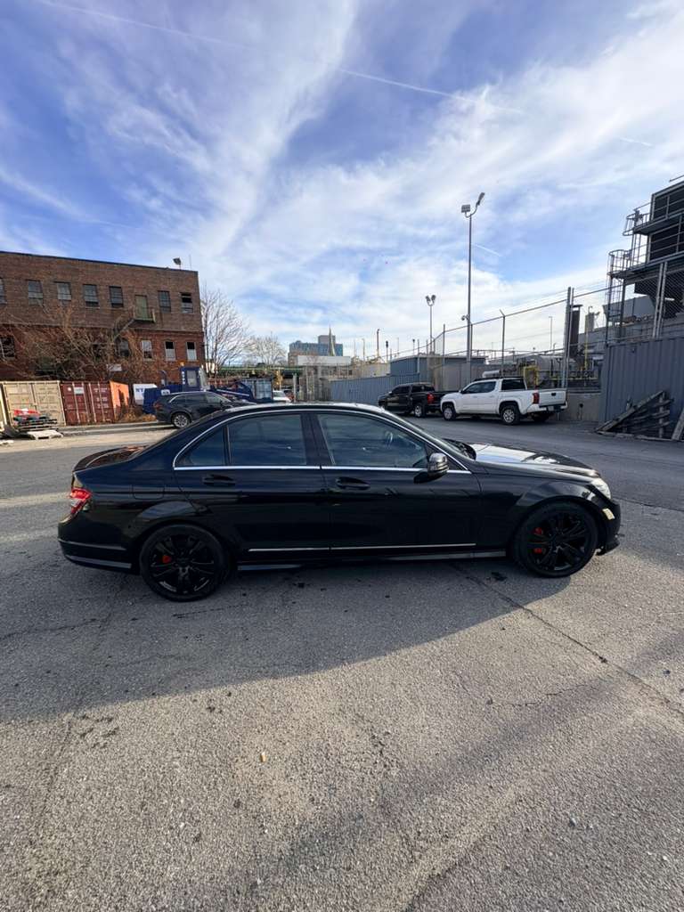 Mercedes-Benz C300 4MATIC