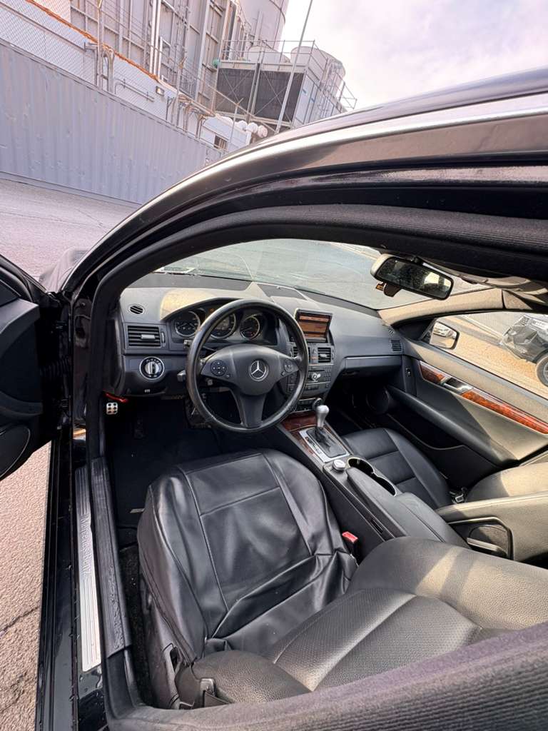 Mercedes-Benz C300 4MATIC