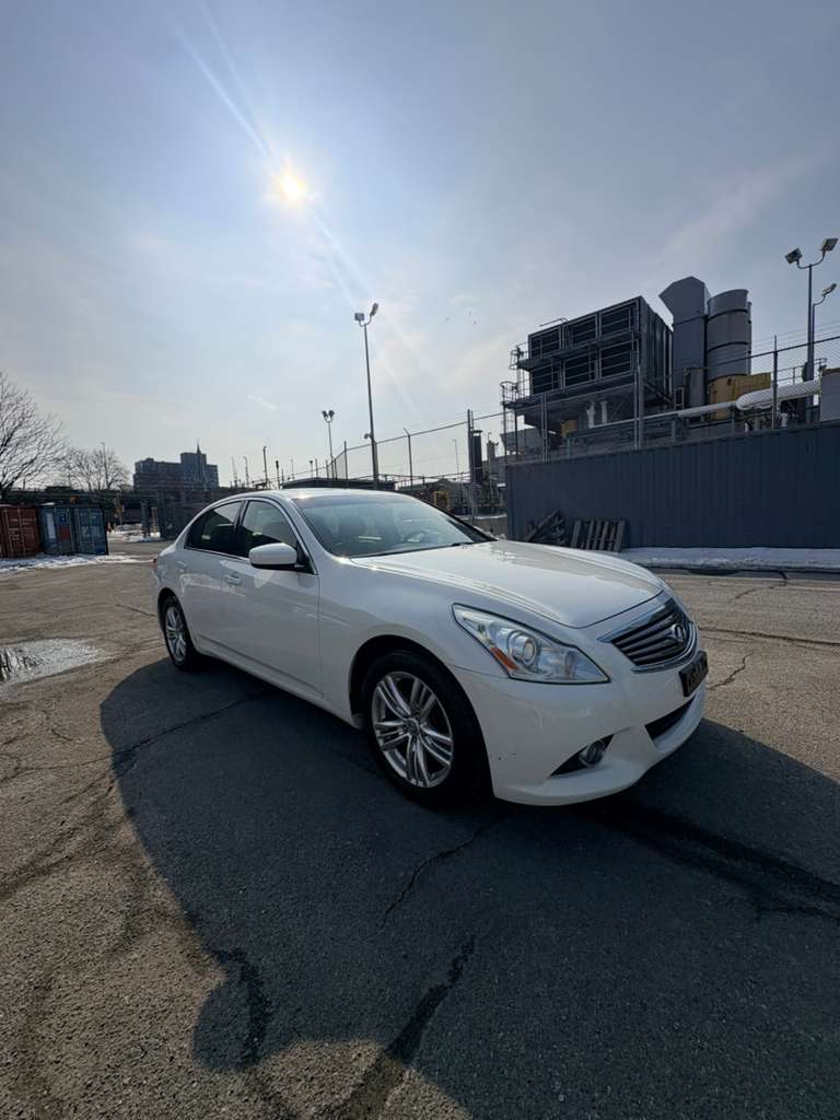Infiniti G37x AWD