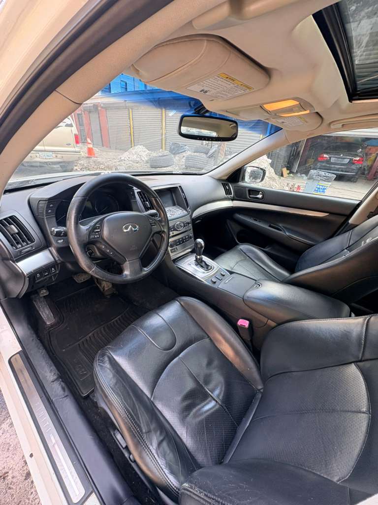 Infiniti G37x AWD