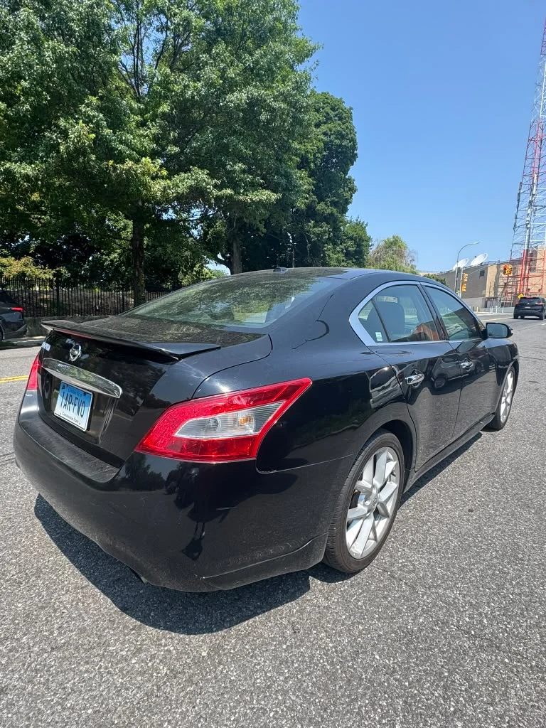 2010 Nissan Maxima