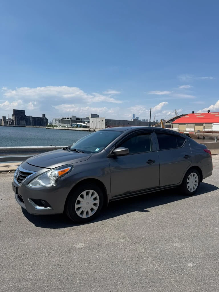 2018 Nissan versa
