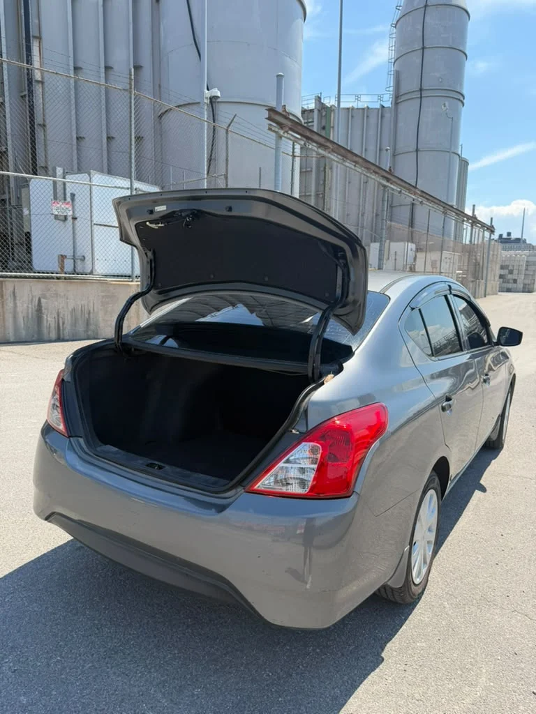 2018 Nissan versa